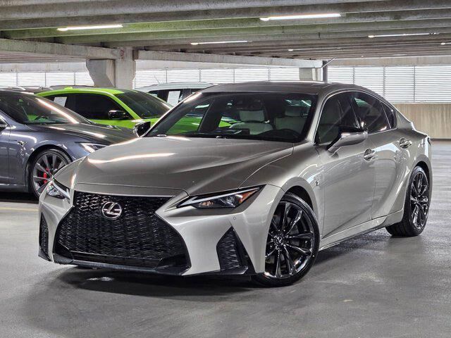 2022 LEXUS IS