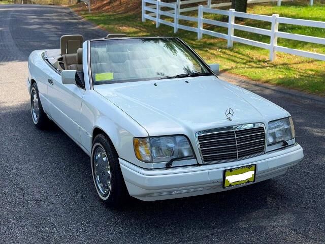 1995 MERCEDES-BENZ E-Class