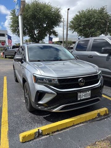 2024 VOLKSWAGEN Taos