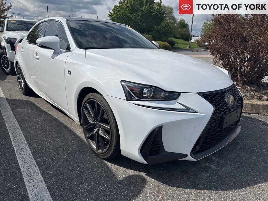 2017 LEXUS IS