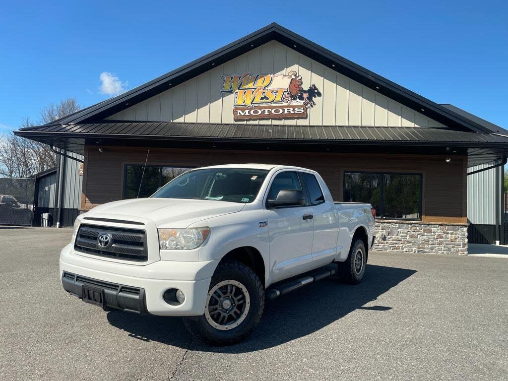 2013 TOYOTA Tundra