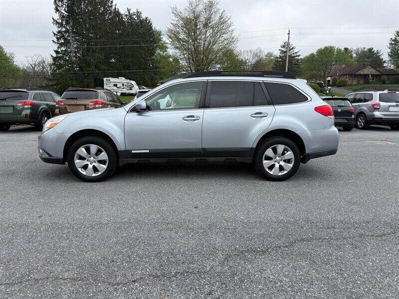 2012 SUBARU Outback