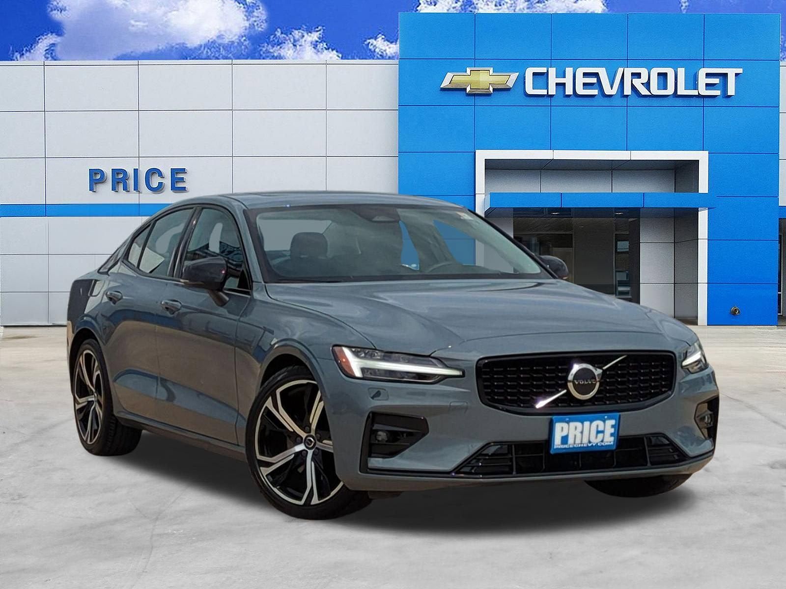 2024 VOLVO S60