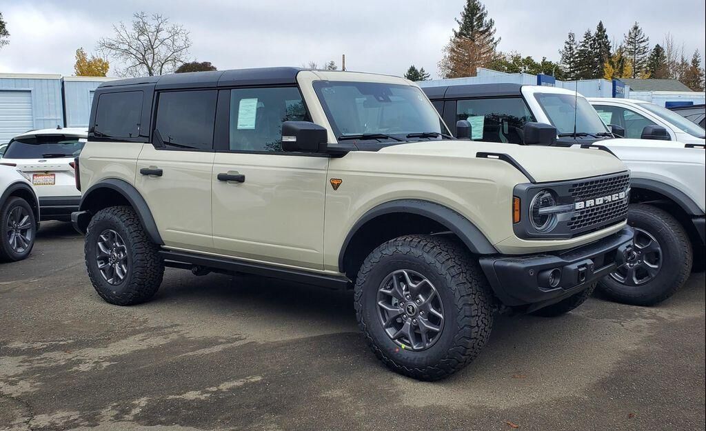 2025 FORD Bronco