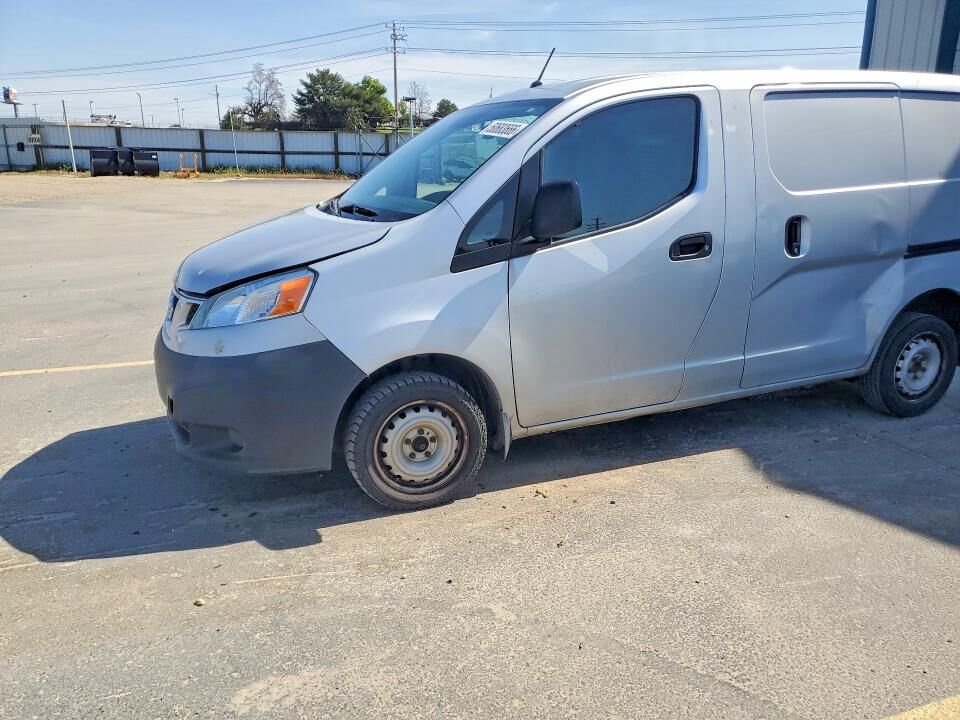 2015 NISSAN NV200