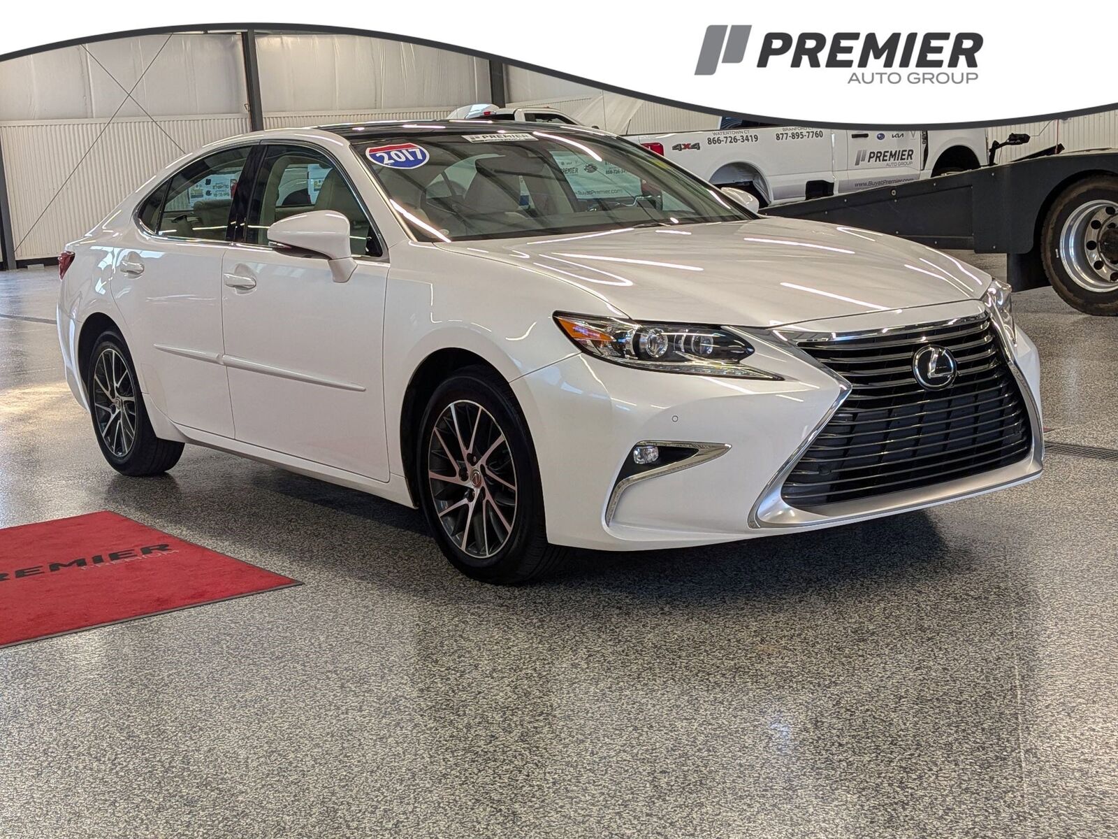 2017 LEXUS ES