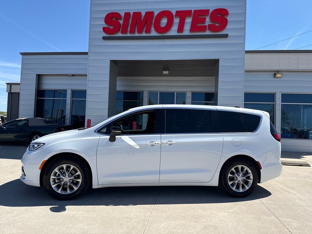 2026 CHRYSLER Pacifica