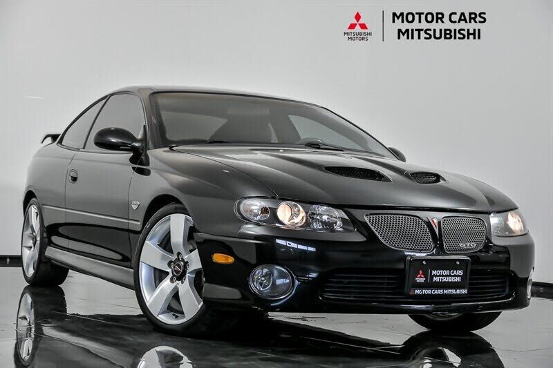 2004 PONTIAC GTO
