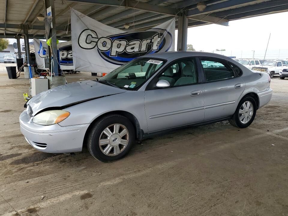 2005 FORD Taurus