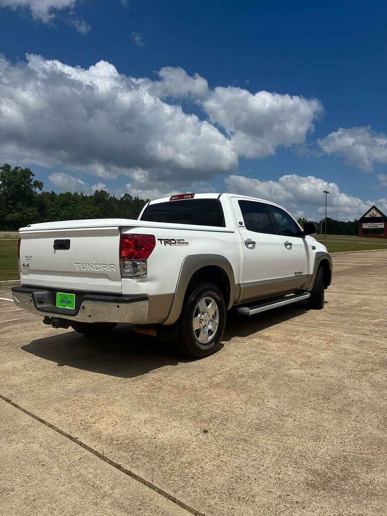 2011 TOYOTA Tundra