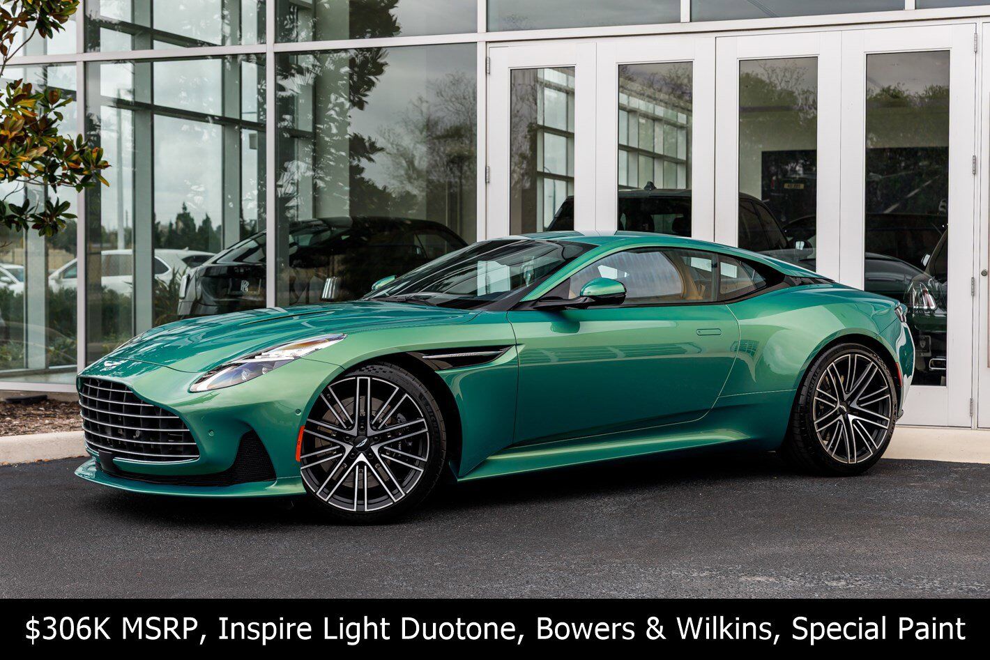2025 ASTON MARTIN DB12