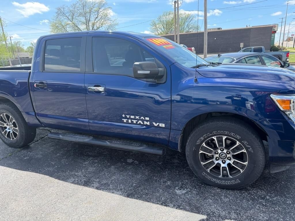 2020 NISSAN Titan