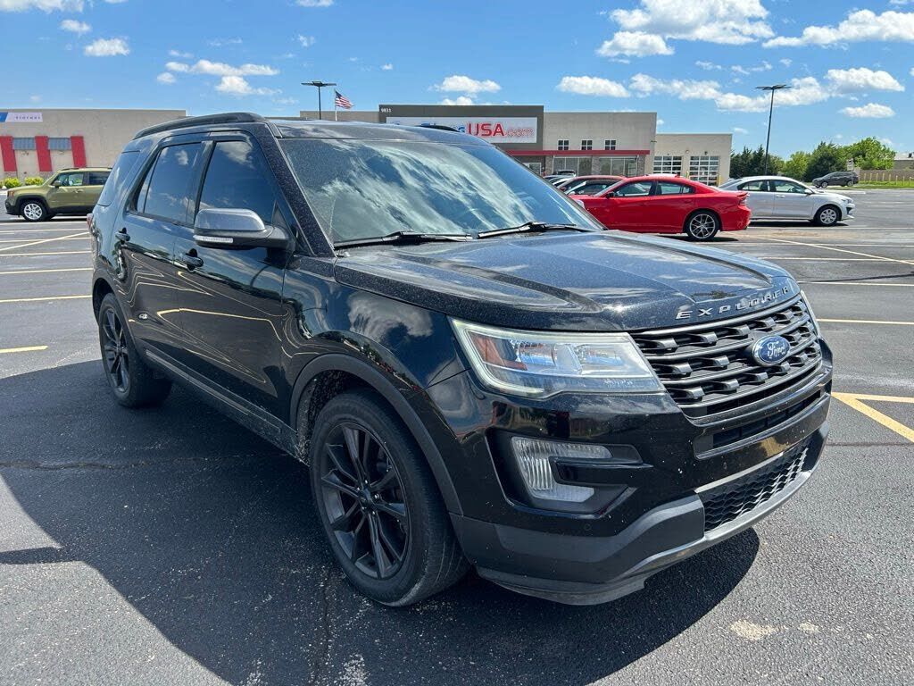 2017 FORD Explorer