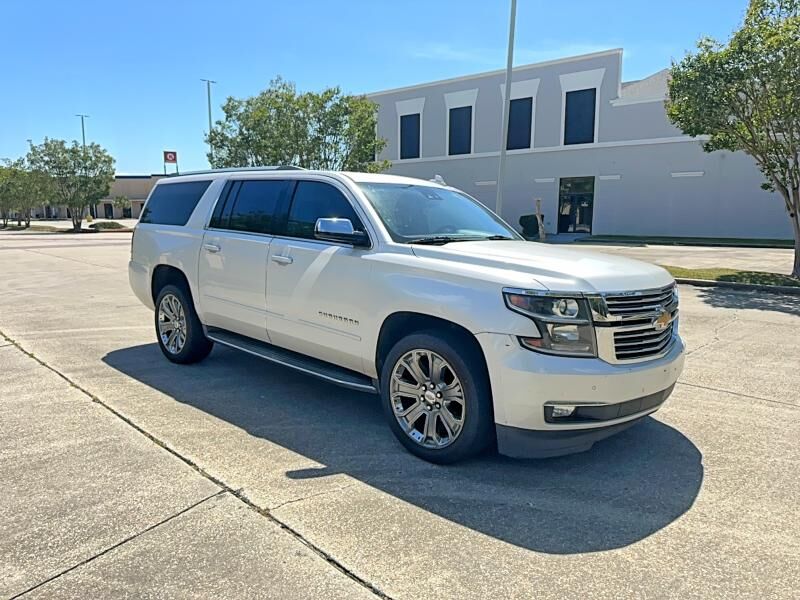 2017 CHEVROLET Suburban