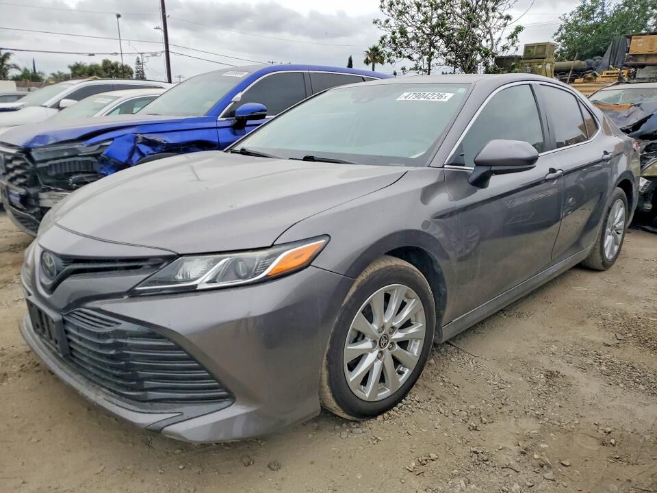 2020 TOYOTA Camry