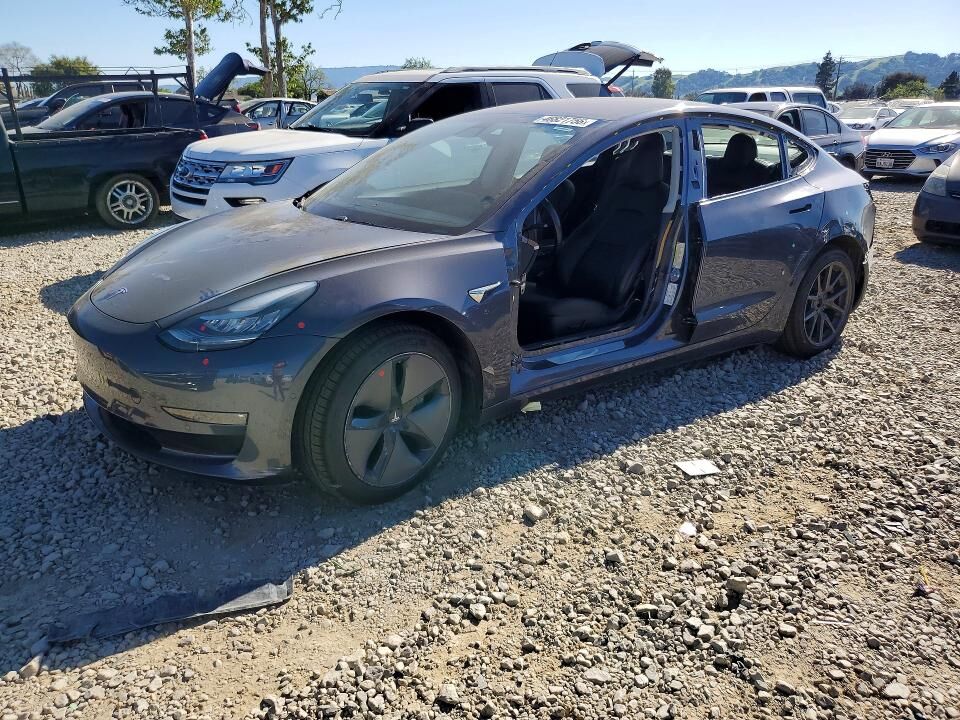 2018 TESLA Model 3