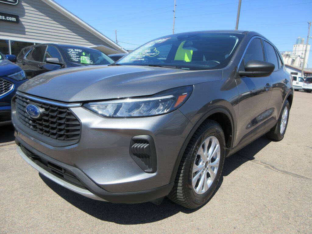 2024 FORD Escape