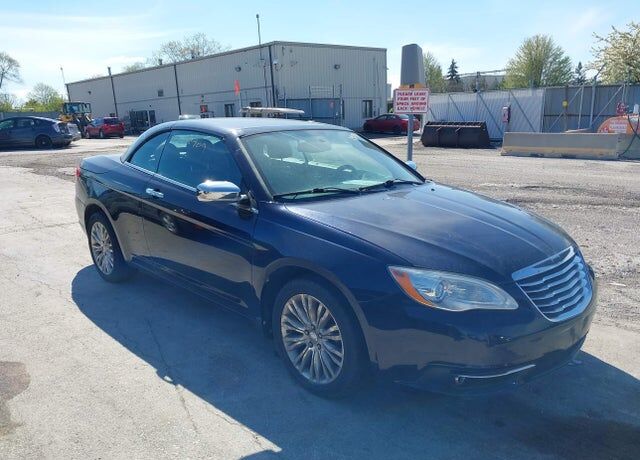 2011 CHRYSLER 200