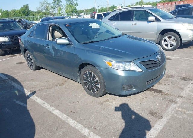 2010 TOYOTA Camry