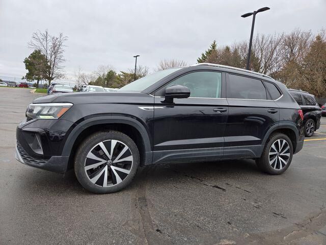2023 VOLKSWAGEN Taos