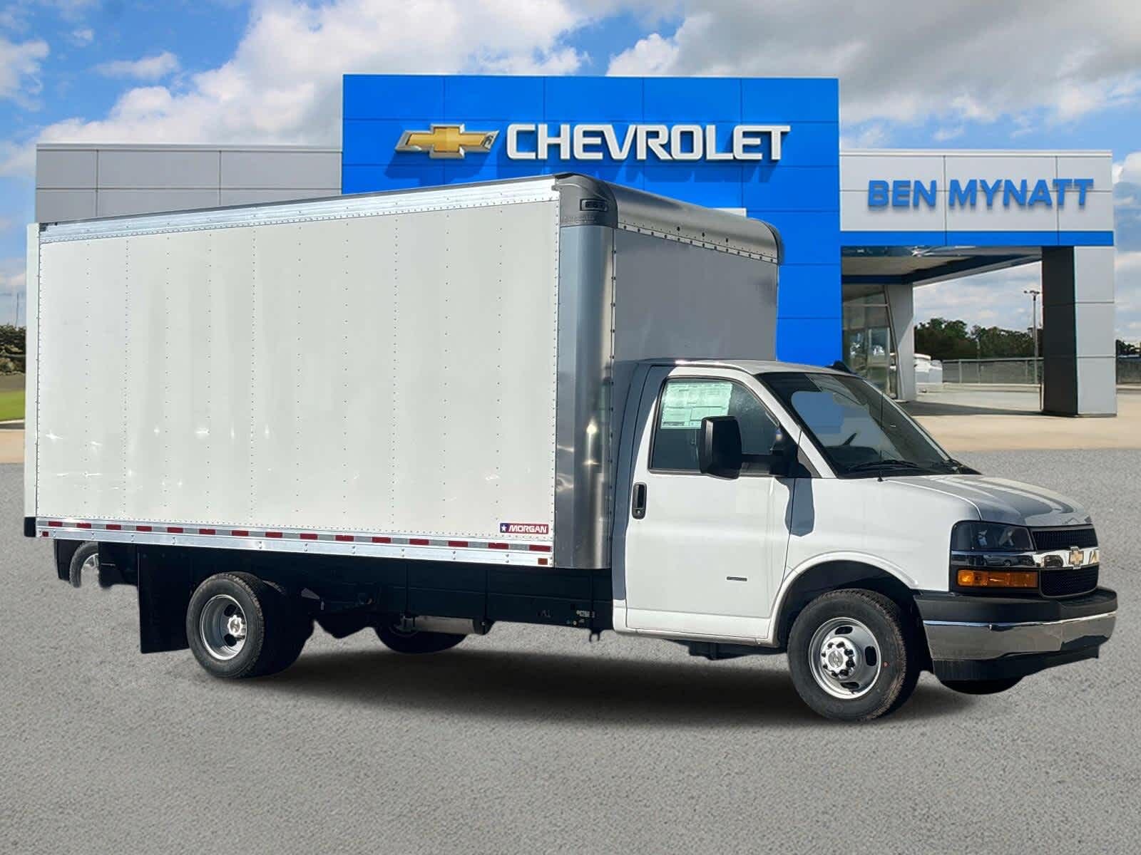 2026 CHEVROLET Express