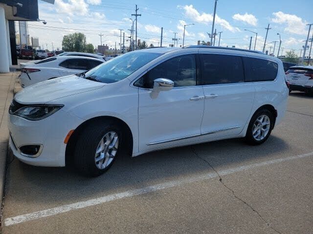 2020 CHRYSLER Pacifica