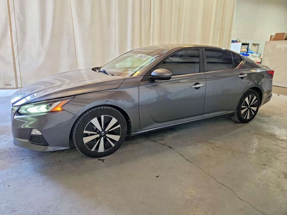 2022 NISSAN Altima