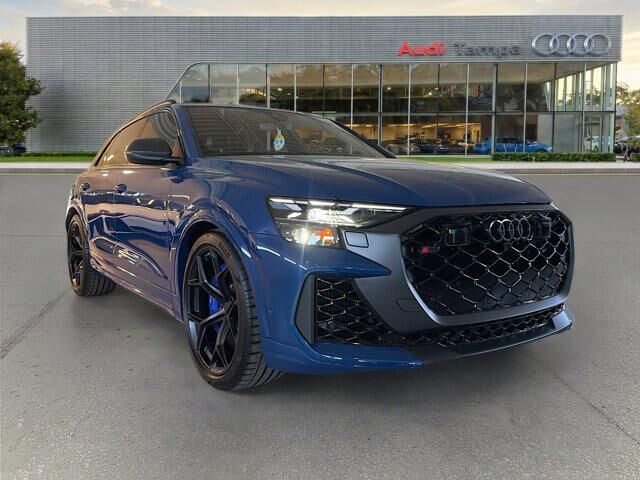 2026 AUDI RS Q8