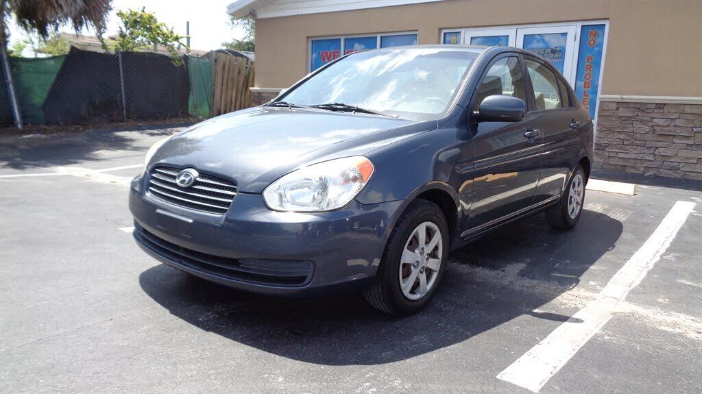 2010 HYUNDAI Accent