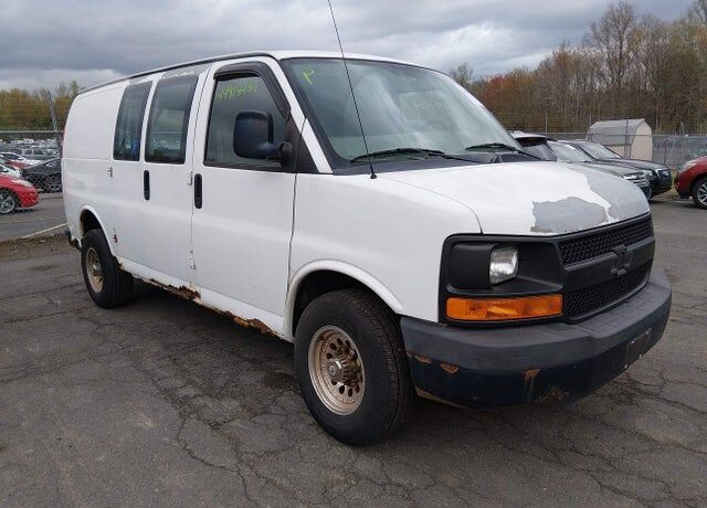 2011 CHEVROLET Express