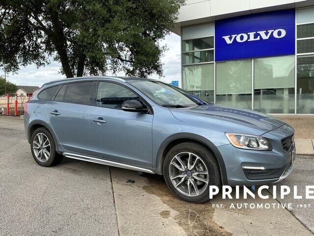 2018 VOLVO V60