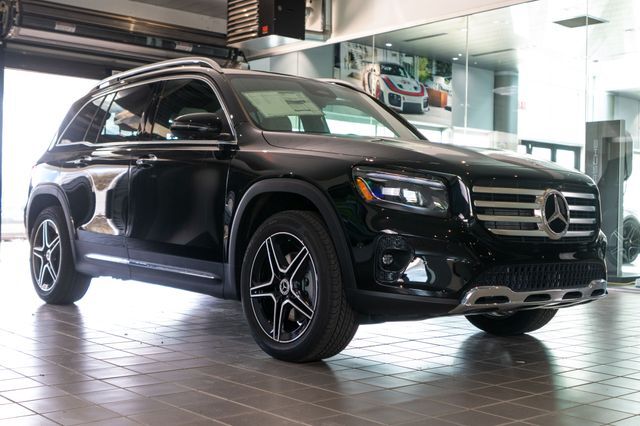 2026 MERCEDES-BENZ GLB-Class