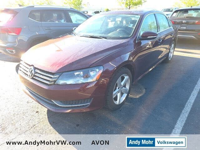 2012 VOLKSWAGEN Passat