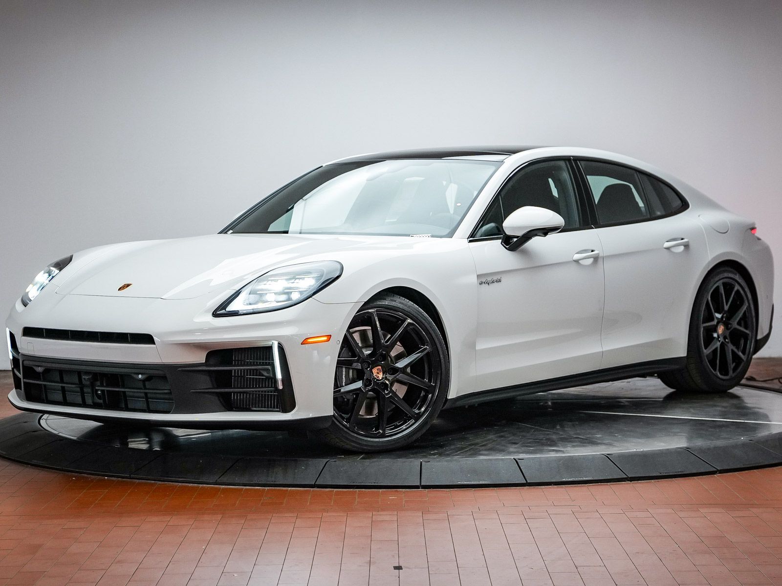 2026 PORSCHE Panamera