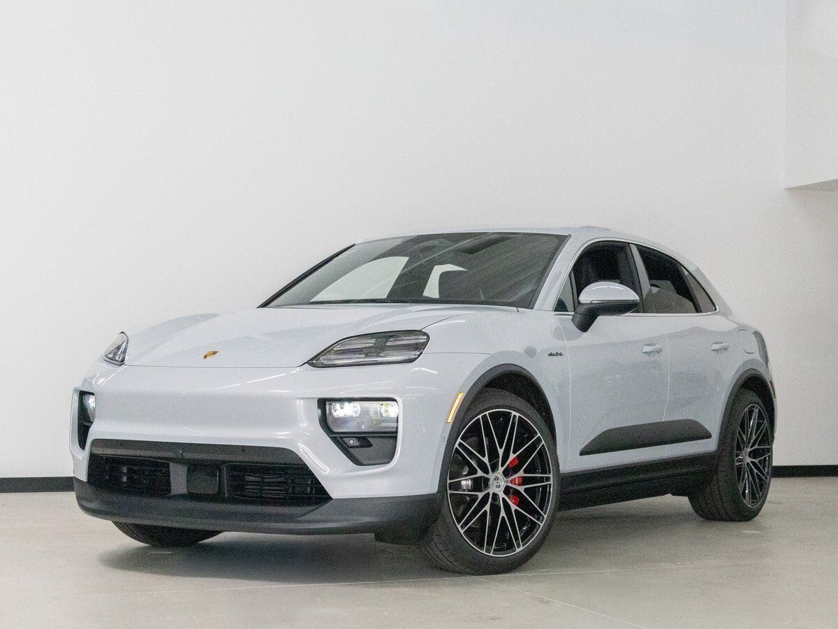 2025 PORSCHE Macan