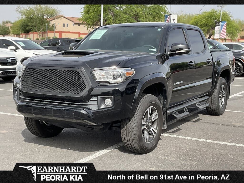 2017 TOYOTA Tacoma