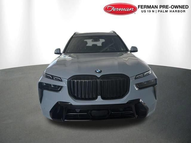 2024 BMW X7