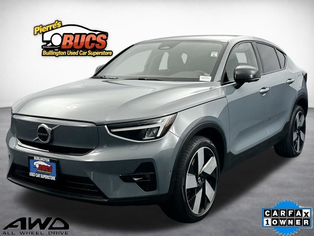 2023 VOLVO C40