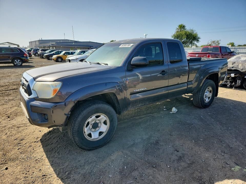 2013 TOYOTA Tacoma