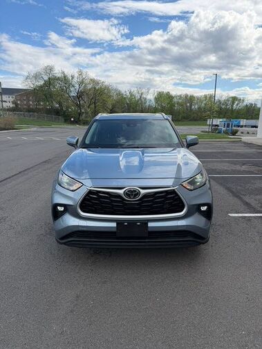 2022 TOYOTA Highlander