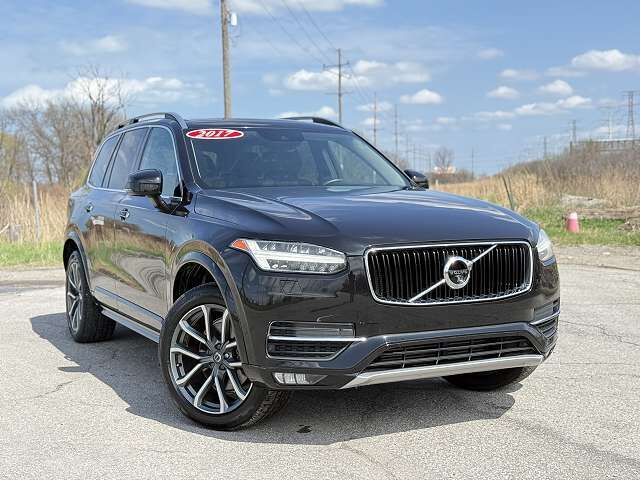 2017 VOLVO XC90