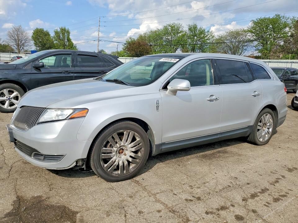 2016 LINCOLN MKT