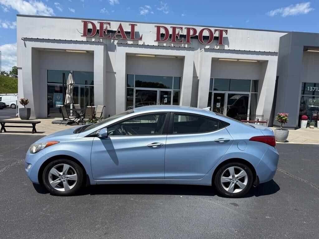 2012 HYUNDAI Elantra