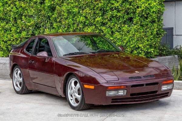 1987 PORSCHE 944