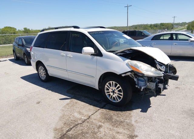 2009 TOYOTA Sienna