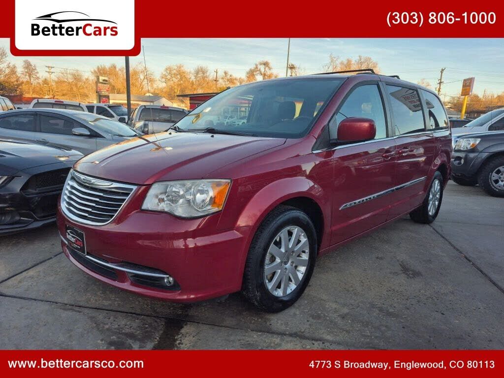2014 CHRYSLER Town and Country