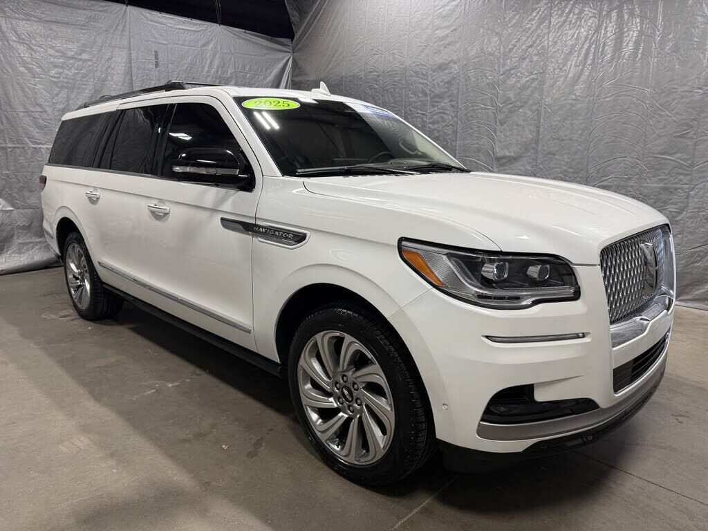 2024 LINCOLN Navigator L