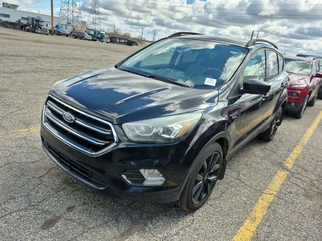 2017 FORD Escape