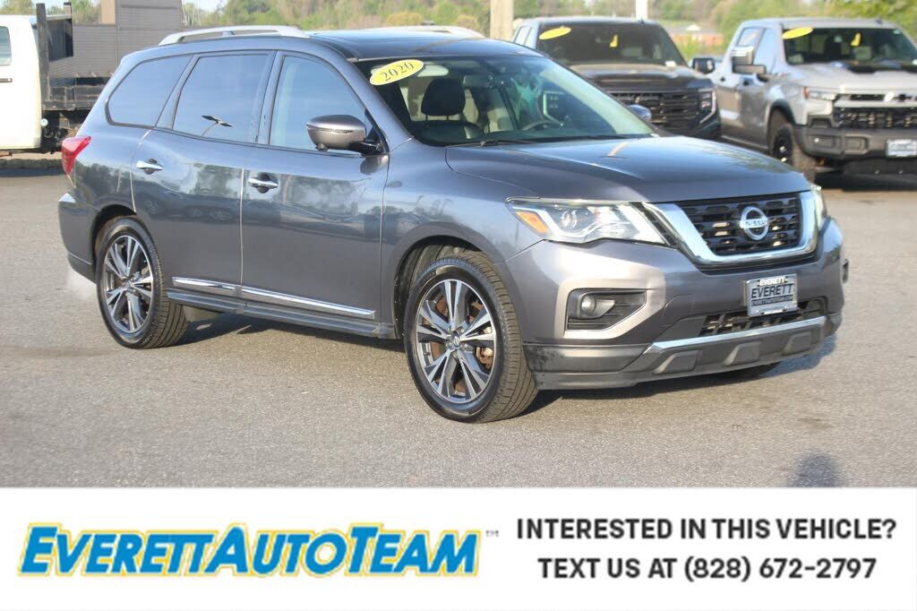 2020 NISSAN Pathfinder