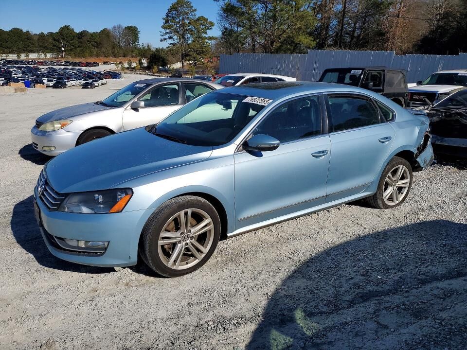 2012 VOLKSWAGEN Passat